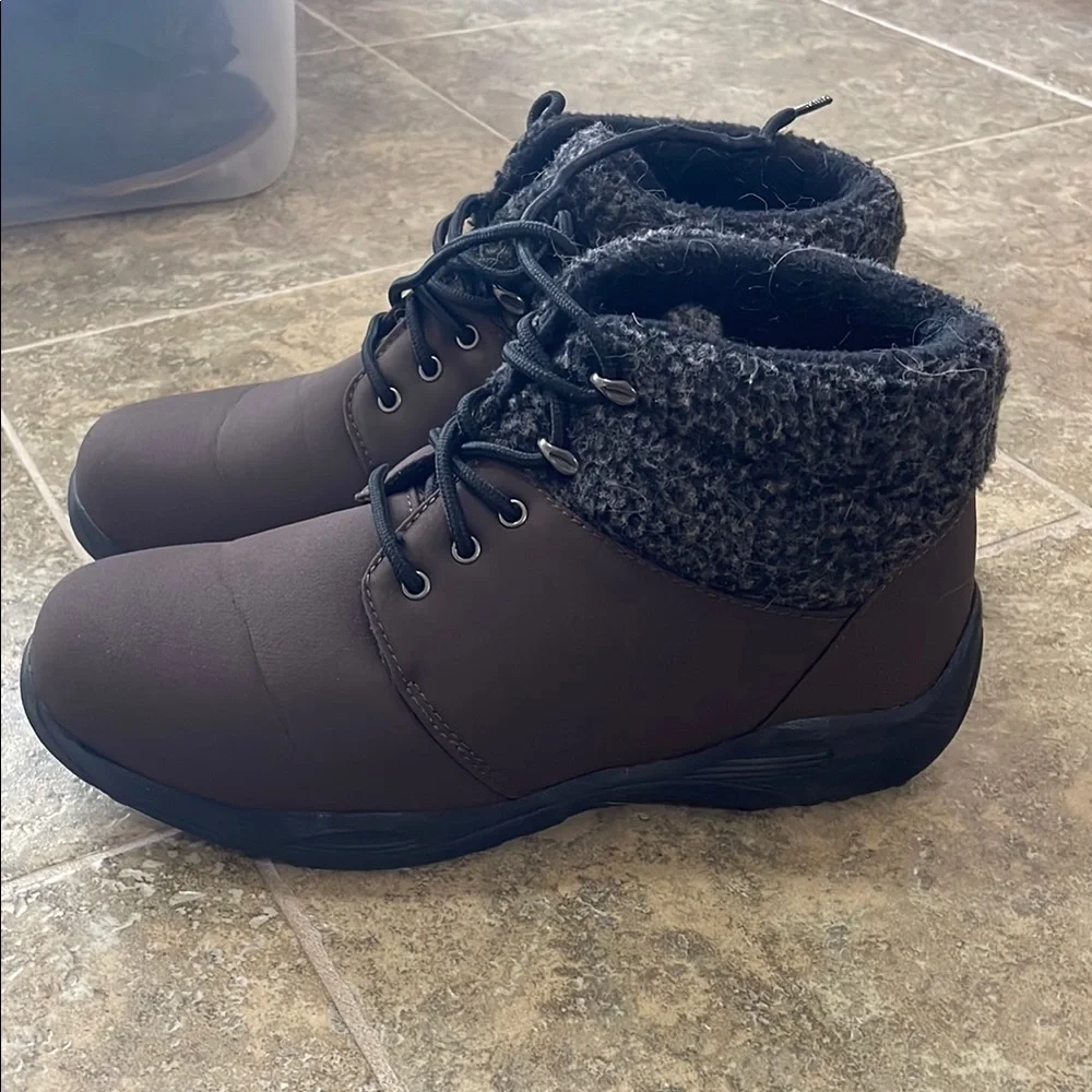 Women's Brown Ankle Boots - Picture 6 of 9